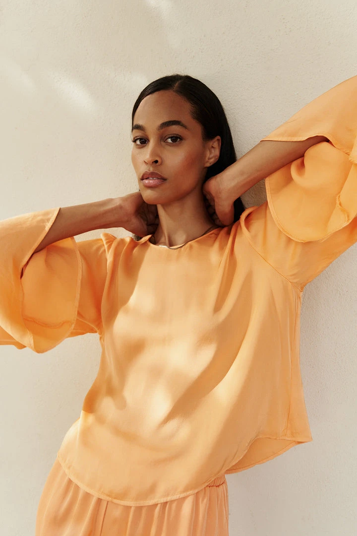 Velvet By Graham & Spencer Womens MAE BELL SLEEVE BLOUSE 1 Velvet By Graham & Spencer Womens MAE BELL SLEEVE BLOUSE