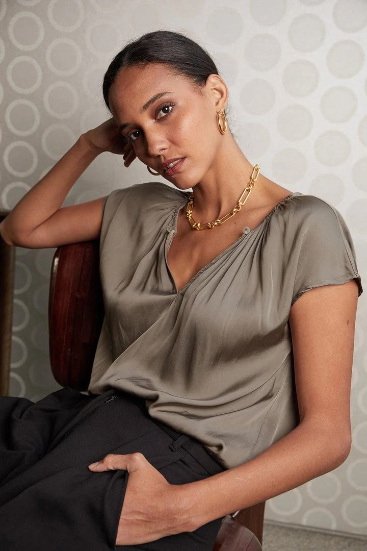 Velvet By Graham & Spencer ODETTE CAP SLEEVE BLOUSE 2 Velvet By Graham & Spencer ODETTE CAP SLEEVE BLOUSE