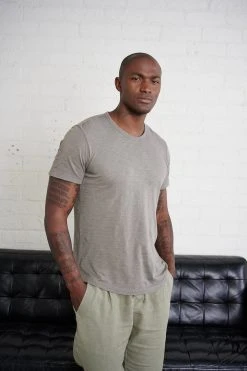 Velvet By Graham & Spencer Mens AMARO CREW NECK SLUB TEE