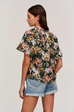 Velvet By Graham & Spencer LUCY PRINTED TOP Womens