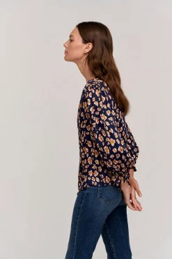 Velvet By Graham & Spencer KACY PRINTED BLOUSE