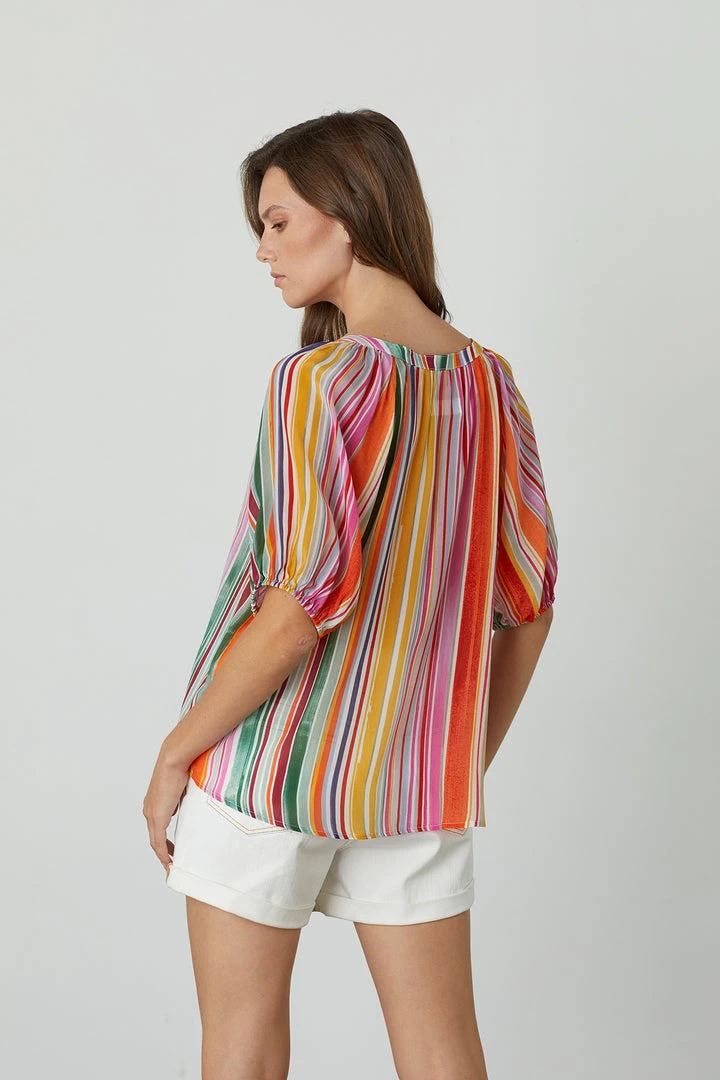 Velvet By Graham & Spencer JESSICA V-NECK PRINTED TOP Womens 3 Velvet By Graham & Spencer JESSICA V-NECK PRINTED TOP Womens