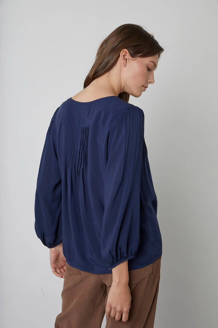 Velvet By Graham & Spencer ELIZA HALF PLACKET BLOUSE 8 Velvet By Graham & Spencer ELIZA HALF PLACKET BLOUSE