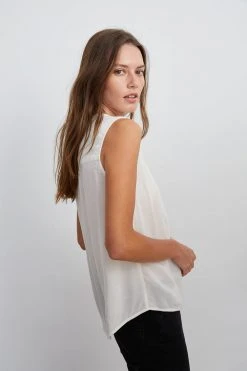 Velvet By Graham & Spencer RAVIN SLEEVELESS BLOUSE Womens