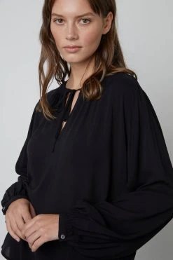 Velvet By Graham & Spencer SLOANE FRONT TIE BLOUSE