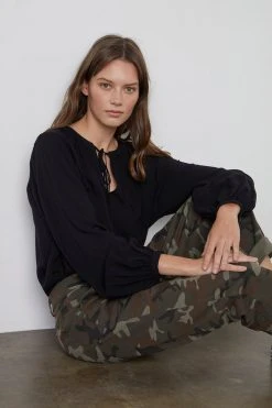 Velvet By Graham & Spencer SLOANE FRONT TIE BLOUSE