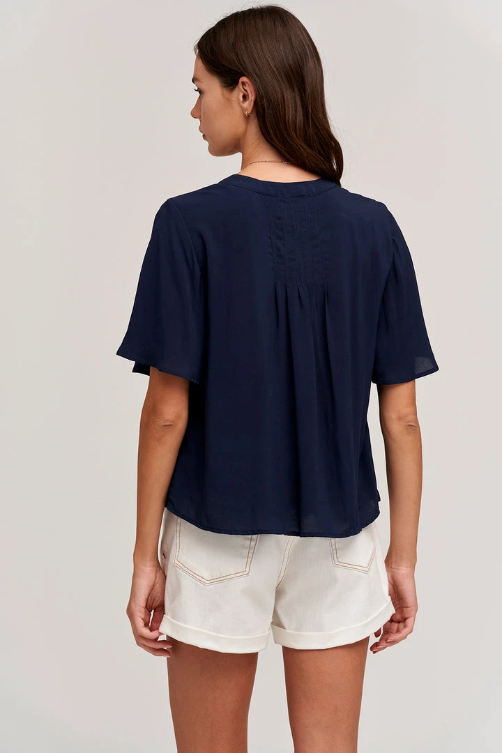 Velvet By Graham & Spencer Womens JAYCEE SPLIT NECK BLOUSE 8 Velvet By Graham & Spencer Womens JAYCEE SPLIT NECK BLOUSE