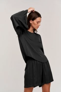 Velvet By Graham & Spencer ADINA HIGH RISE SHORTS Womens