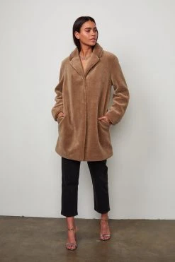 Velvet By Graham & Spencer TRISHELLE LUX SHERPA OVERSIZED COAT Womens 17 Velvet By Graham & Spencer TRISHELLE LUX SHERPA OVERSIZED COAT Womens