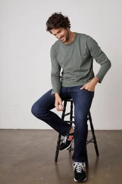 Velvet By Graham & Spencer KAI CREW NECK TEE 36 Velvet By Graham & Spencer KAI CREW NECK TEE