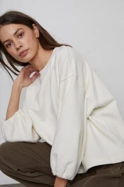 Velvet By Graham & Spencer PRIYA PUFF SLEEVE SWEATSHIRT Womens