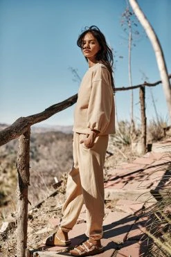 Velvet By Graham & Spencer PRIYA PUFF SLEEVE SWEATSHIRT Womens