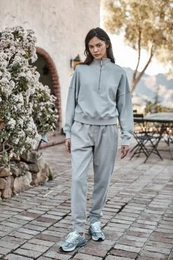 Velvet By Graham & Spencer Womens KYLE FLEECE JOGGER