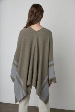 Velvet By Graham & Spencer HARPER OPEN FRONT PONCHO Womens 8 Velvet By Graham & Spencer HARPER OPEN FRONT PONCHO Womens