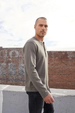 Velvet By Graham & Spencer CLARK SUEDED SLUB HENLEY Mens 13 Velvet By Graham & Spencer CLARK SUEDED SLUB HENLEY Mens