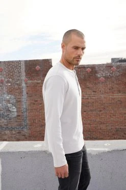 Velvet By Graham & Spencer CLARK SUEDED SLUB HENLEY Mens 18 Velvet By Graham & Spencer CLARK SUEDED SLUB HENLEY Mens