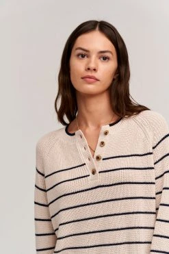 Velvet By Graham & Spencer KIERRA HENLEY SWEATER Womens