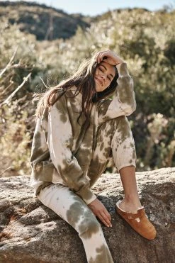 Velvet By Graham & Spencer Womens NISSA TIE DYE SWEATPANT 15 Velvet By Graham & Spencer Womens NISSA TIE DYE SWEATPANT