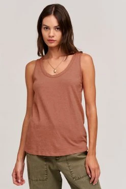 Velvet By Graham & Spencer Womens JOY ORIGINAL SLUB SCOOP NECK TANK