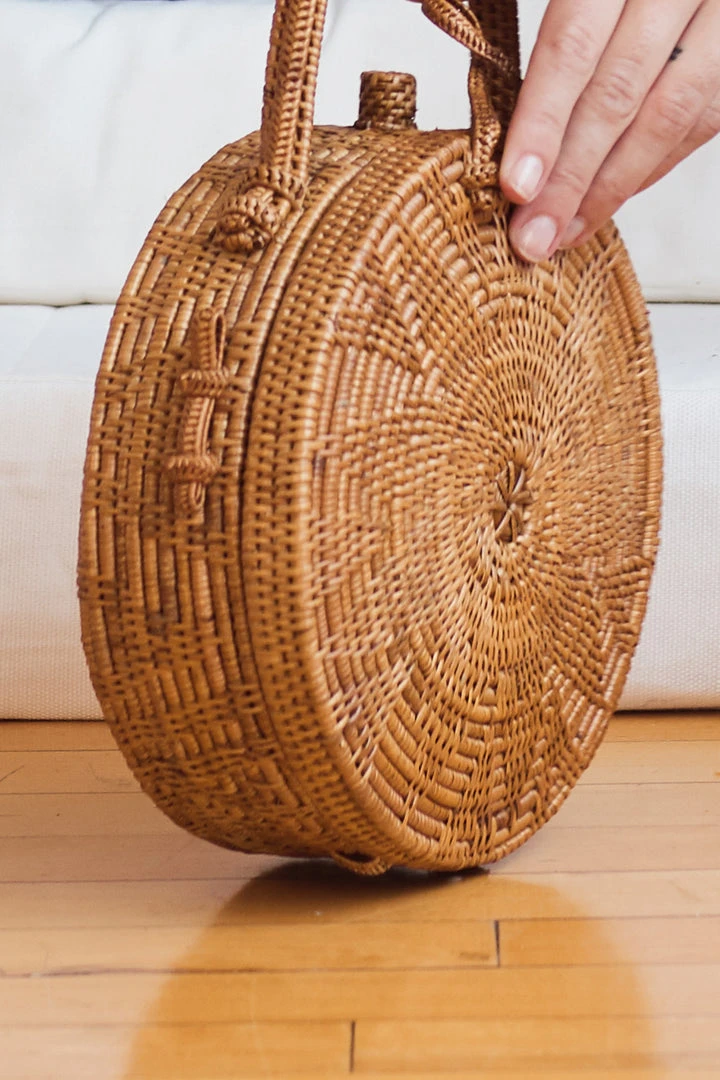 Velvet By Graham & Spencer Accessories RONNIE CROSSBODY BY BEACHGOLD 2 Velvet By Graham & Spencer Accessories RONNIE CROSSBODY BY BEACHGOLD