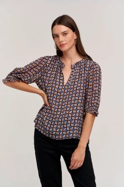 Velvet By Graham & Spencer CADENCE PRINTED BLOUSE 8 Velvet By Graham & Spencer CADENCE PRINTED BLOUSE