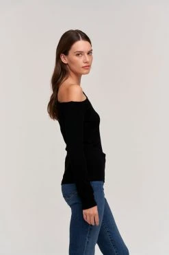 Velvet By Graham & Spencer Womens ROSALINA CUT OUT TOP