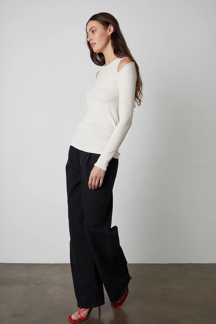 Velvet By Graham & Spencer EMMA CUT-OUT TOP Womens 7 Velvet By Graham & Spencer EMMA CUT-OUT TOP Womens