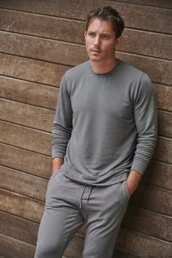 Velvet By Graham & Spencer Mens SOREN LUXE FLEECE PULLOVER 12 Velvet By Graham & Spencer Mens SOREN LUXE FLEECE PULLOVER