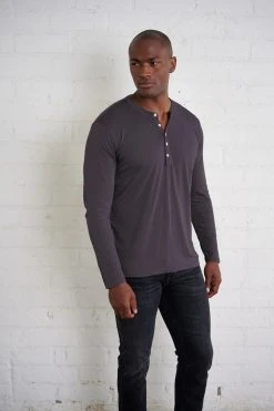 Velvet By Graham & Spencer ALVARO COTTON JERSEY HENLEY 54 Velvet By Graham & Spencer ALVARO COTTON JERSEY HENLEY