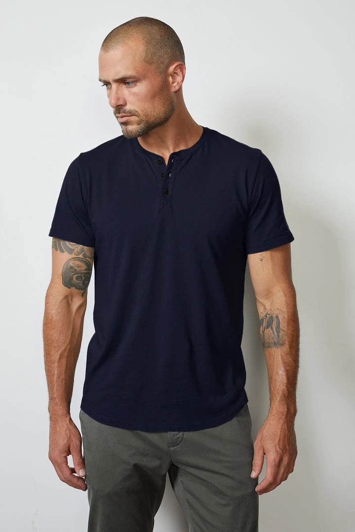Velvet By Graham & Spencer FULTON SHORT SLEEVE HENLEY Mens 13 Velvet By Graham & Spencer FULTON SHORT SLEEVE HENLEY Mens