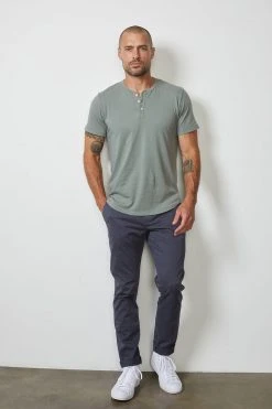 Velvet By Graham & Spencer FULTON SHORT SLEEVE HENLEY Mens 47 Velvet By Graham & Spencer FULTON SHORT SLEEVE HENLEY Mens