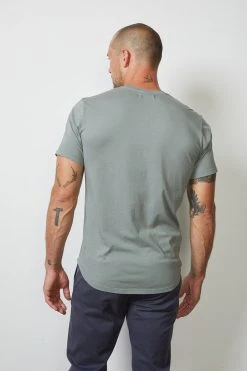 Velvet By Graham & Spencer FULTON SHORT SLEEVE HENLEY Mens 48 Velvet By Graham & Spencer FULTON SHORT SLEEVE HENLEY Mens