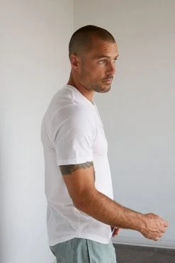 Velvet By Graham & Spencer FULTON SHORT SLEEVE HENLEY Mens 27 Velvet By Graham & Spencer FULTON SHORT SLEEVE HENLEY Mens