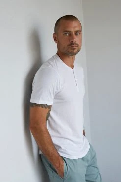 Velvet By Graham & Spencer FULTON SHORT SLEEVE HENLEY Mens 28 Velvet By Graham & Spencer FULTON SHORT SLEEVE HENLEY Mens
