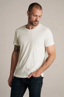 Velvet By Graham & Spencer HOWARD WHISPER CLASSIC CREW NECK TEE Mens