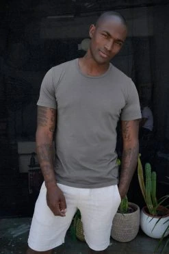 Velvet By Graham & Spencer HOWARD WHISPER CLASSIC CREW NECK TEE Mens 54 Velvet By Graham & Spencer HOWARD WHISPER CLASSIC CREW NECK TEE Mens