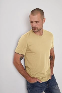 Velvet By Graham & Spencer SAMSEN WHISPER CLASSIC V-NECK TEE Mens