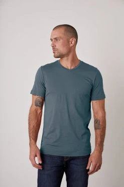 Velvet By Graham & Spencer SAMSEN WHISPER CLASSIC V-NECK TEE Mens