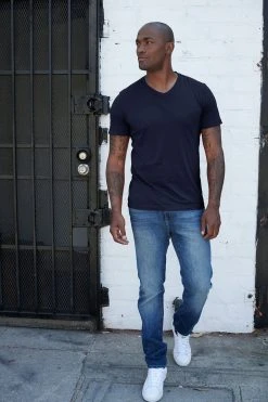 Velvet By Graham & Spencer SAMSEN WHISPER CLASSIC V-NECK TEE 83 Velvet By Graham & Spencer SAMSEN WHISPER CLASSIC V-NECK TEE