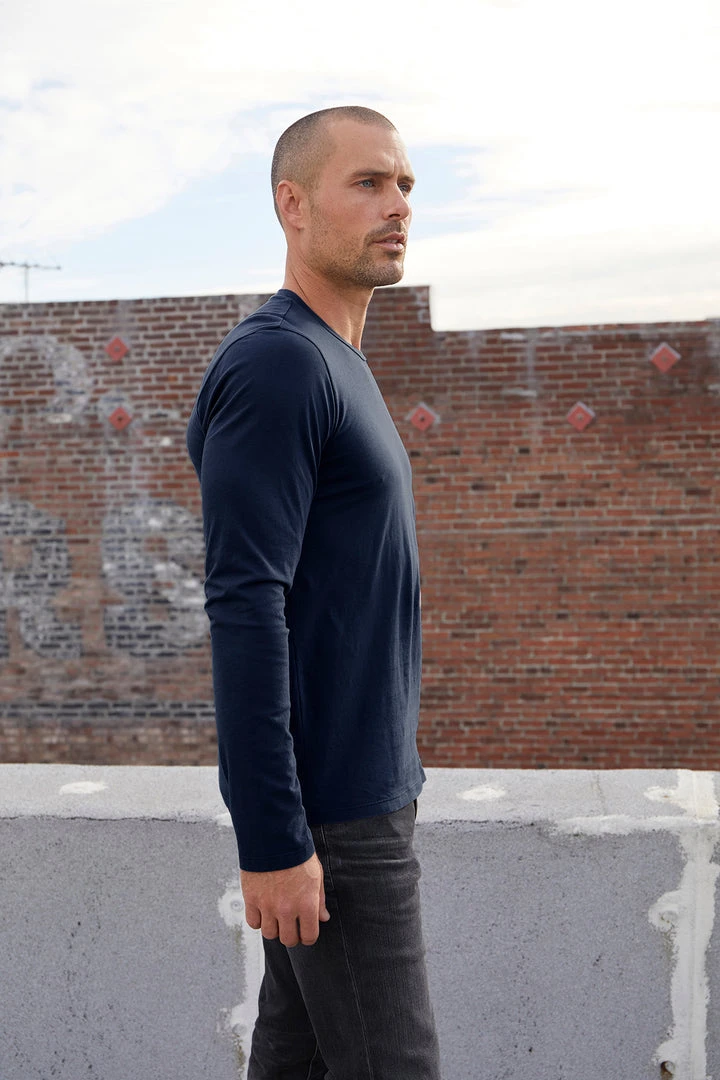 Velvet By Graham & Spencer SKEETER WHISPER CLASSIC CREW NECK TEE 34 Velvet By Graham & Spencer SKEETER WHISPER CLASSIC CREW NECK TEE