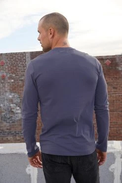 Velvet By Graham & Spencer SKEETER WHISPER CLASSIC CREW NECK TEE Mens 69 Velvet By Graham & Spencer SKEETER WHISPER CLASSIC CREW NECK TEE Mens