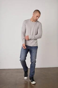 Velvet By Graham & Spencer SKEETER WHISPER CLASSIC CREW NECK TEE Mens 60 Velvet By Graham & Spencer SKEETER WHISPER CLASSIC CREW NECK TEE Mens