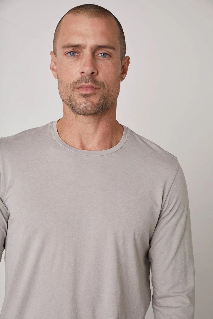 Velvet By Graham & Spencer SKEETER WHISPER CLASSIC CREW NECK TEE Mens 26 Velvet By Graham & Spencer SKEETER WHISPER CLASSIC CREW NECK TEE Mens