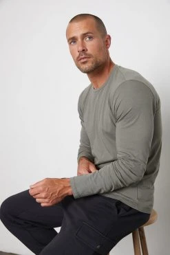 Velvet By Graham & Spencer SKEETER WHISPER CLASSIC CREW NECK TEE 60 Velvet By Graham & Spencer SKEETER WHISPER CLASSIC CREW NECK TEE