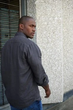 Velvet By Graham & Spencer BENTON LINEN BUTTON-UP SHIRT