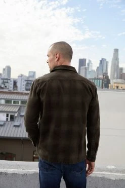 Velvet By Graham & Spencer BRYSON PLAID BUTTON-UP Mens