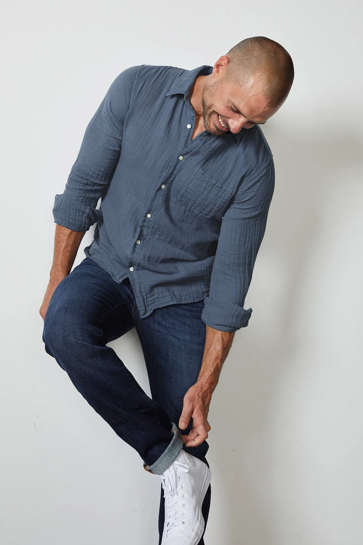 Velvet By Graham & Spencer Mens ELTON COTTON WOVEN BUTTON-UP SHIRT 8 Velvet By Graham & Spencer Mens ELTON COTTON WOVEN BUTTON-UP SHIRT