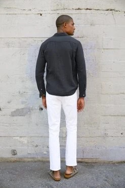 Velvet By Graham & Spencer Mens ELTON COTTON WOVEN BUTTON-UP SHIRT 28 Velvet By Graham & Spencer Mens ELTON COTTON WOVEN BUTTON-UP SHIRT